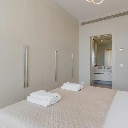 Madeira Palace Ocean Sounds Apartment *